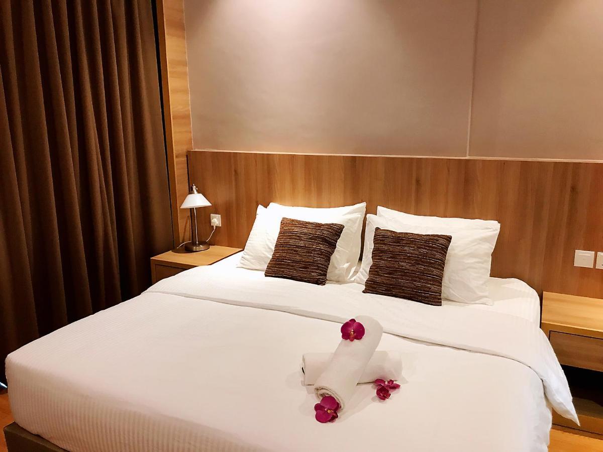 Imperial Grand Suite Apartment Kuching Kültér fotó