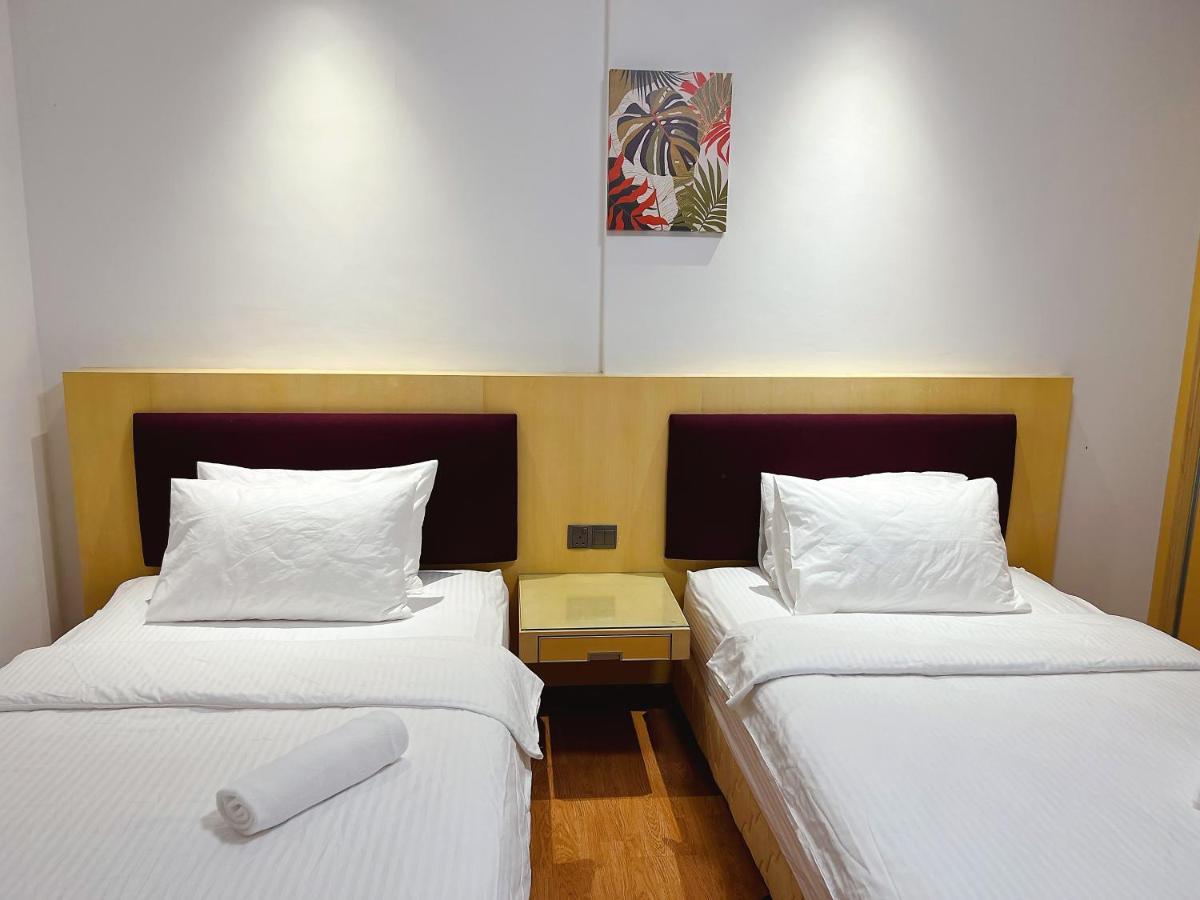 Imperial Grand Suite Apartment Kuching Kültér fotó
