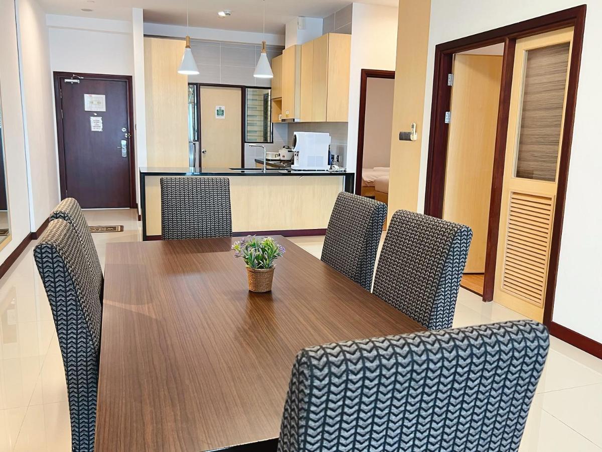 Imperial Grand Suite Apartment Kuching Kültér fotó
