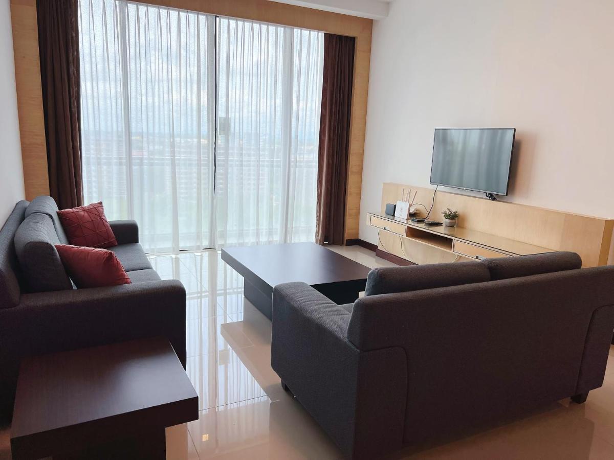 Imperial Grand Suite Apartment Kuching Kültér fotó
