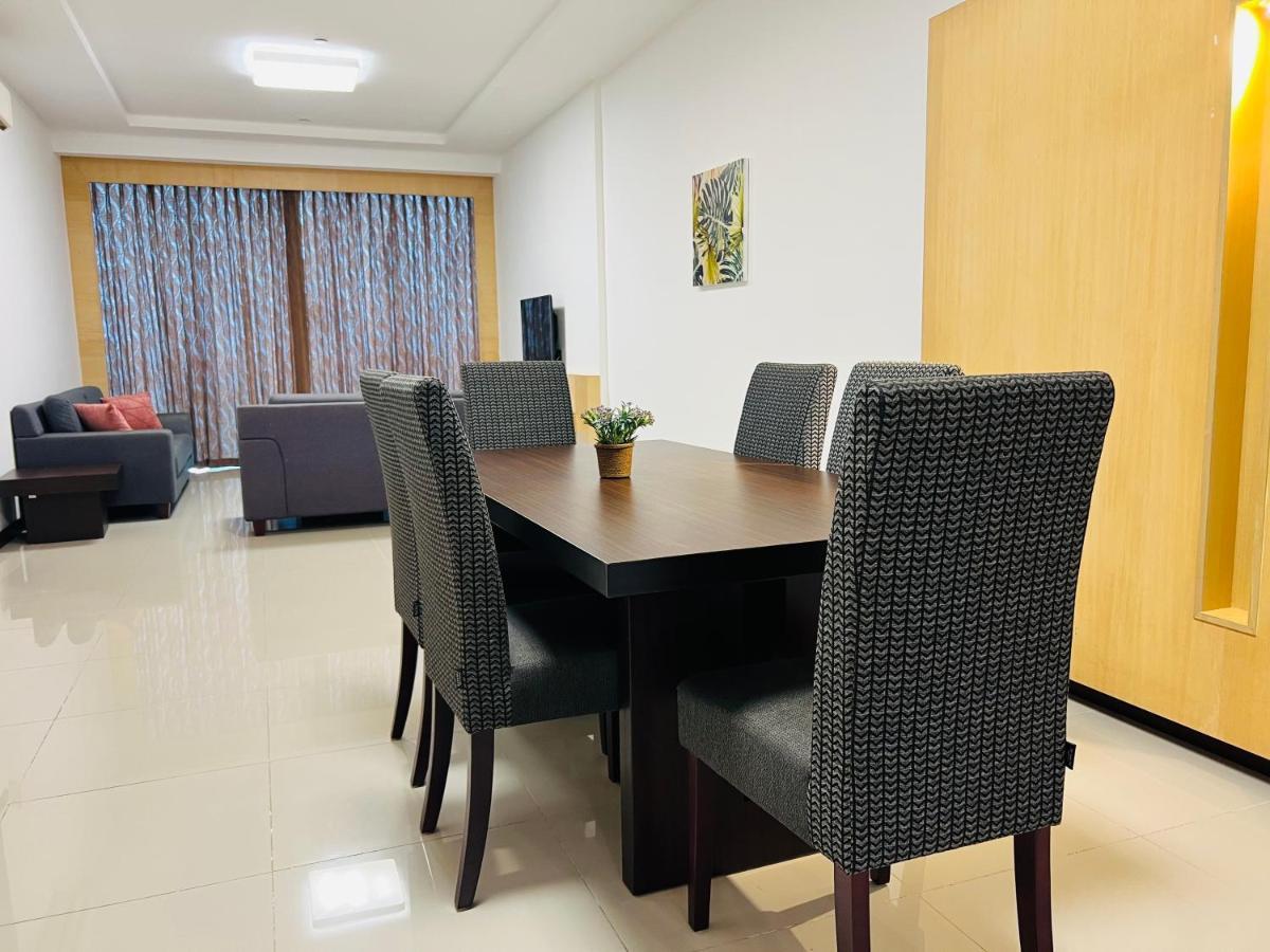 Imperial Grand Suite Apartment Kuching Kültér fotó