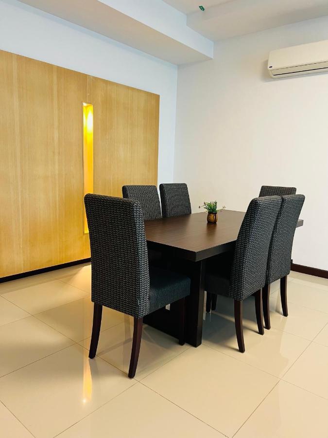 Imperial Grand Suite Apartment Kuching Kültér fotó