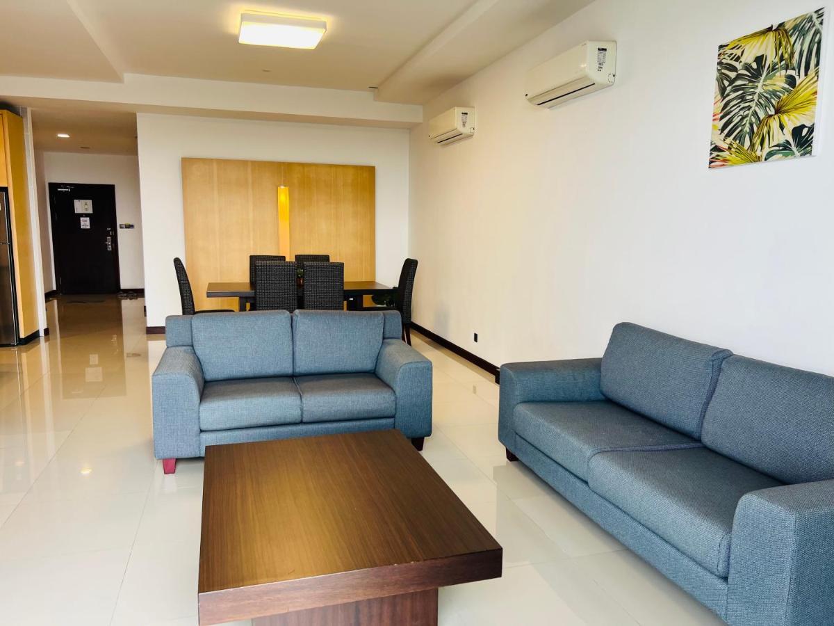 Imperial Grand Suite Apartment Kuching Kültér fotó