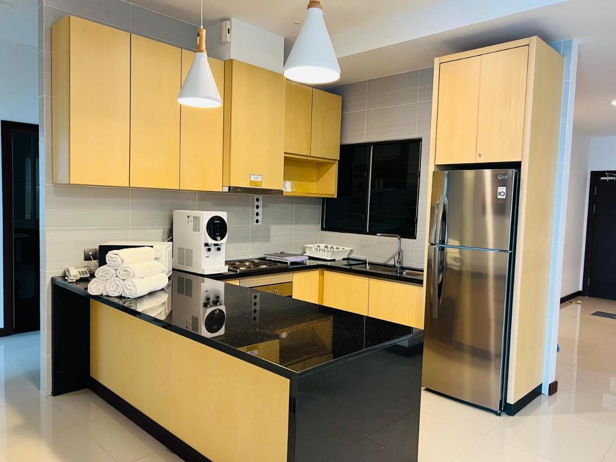 Imperial Grand Suite Apartment Kuching Kültér fotó