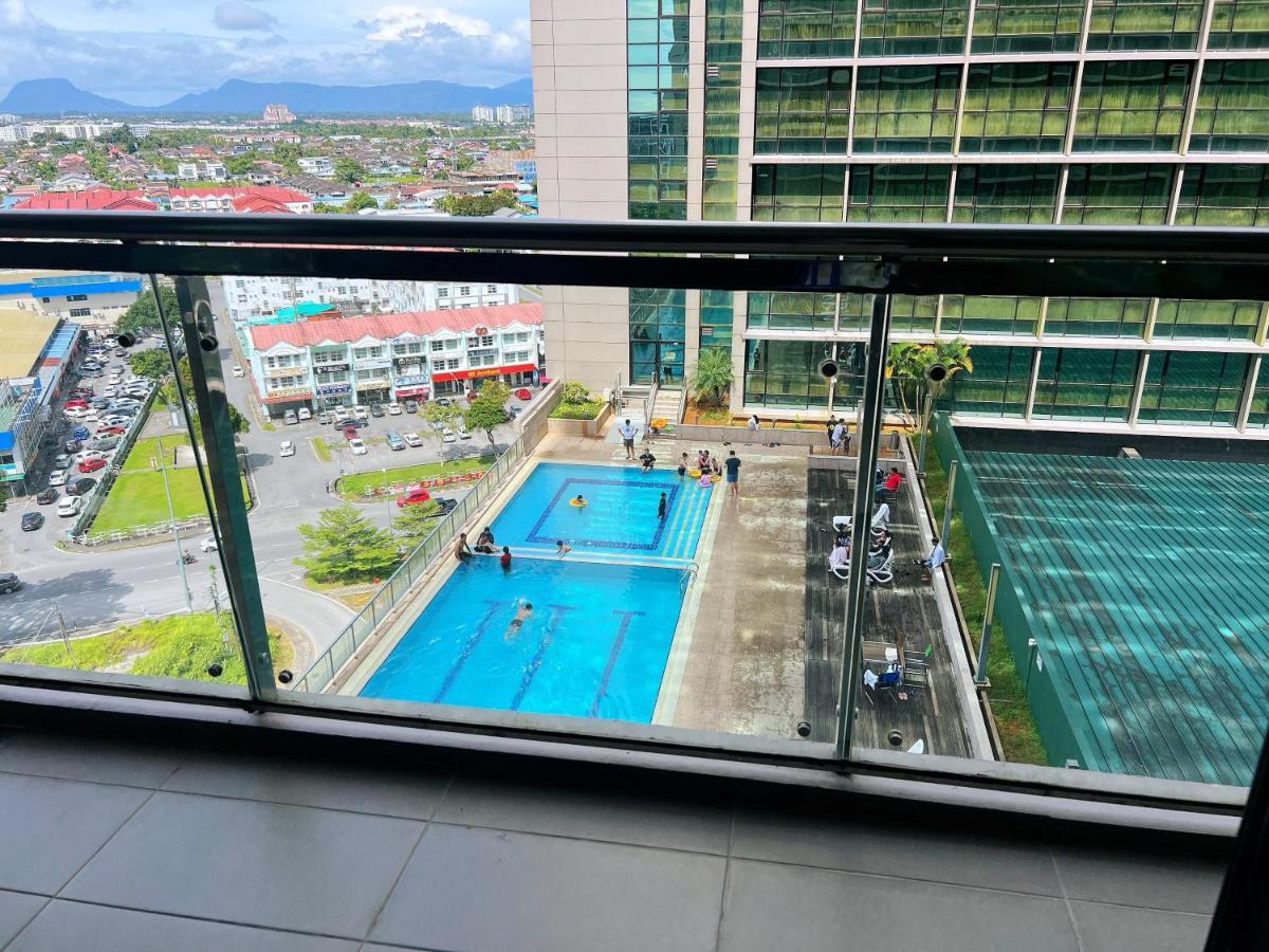 Imperial Grand Suite Apartment Kuching Kültér fotó