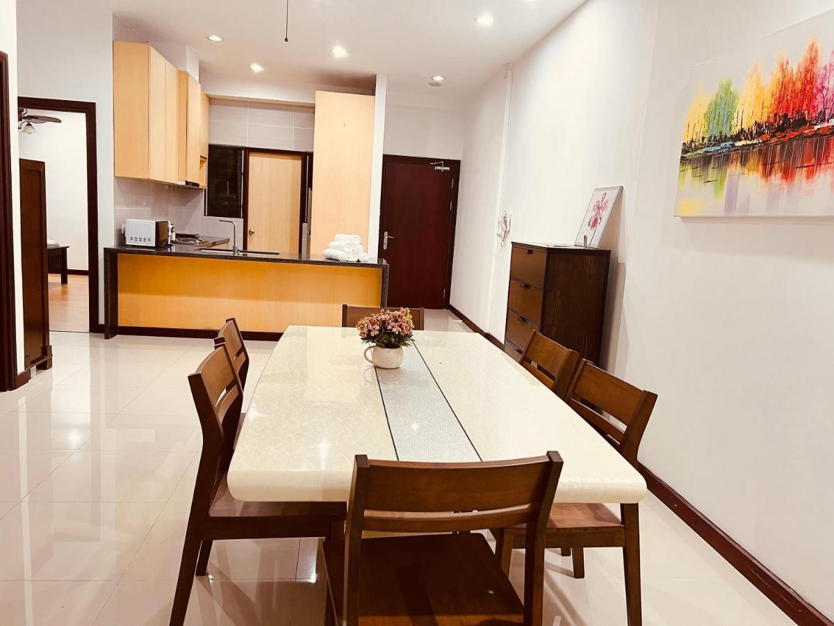 Imperial Grand Suite Apartment Kuching Kültér fotó