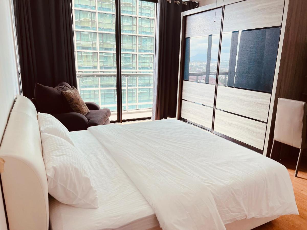 Imperial Grand Suite Apartment Kuching Kültér fotó
