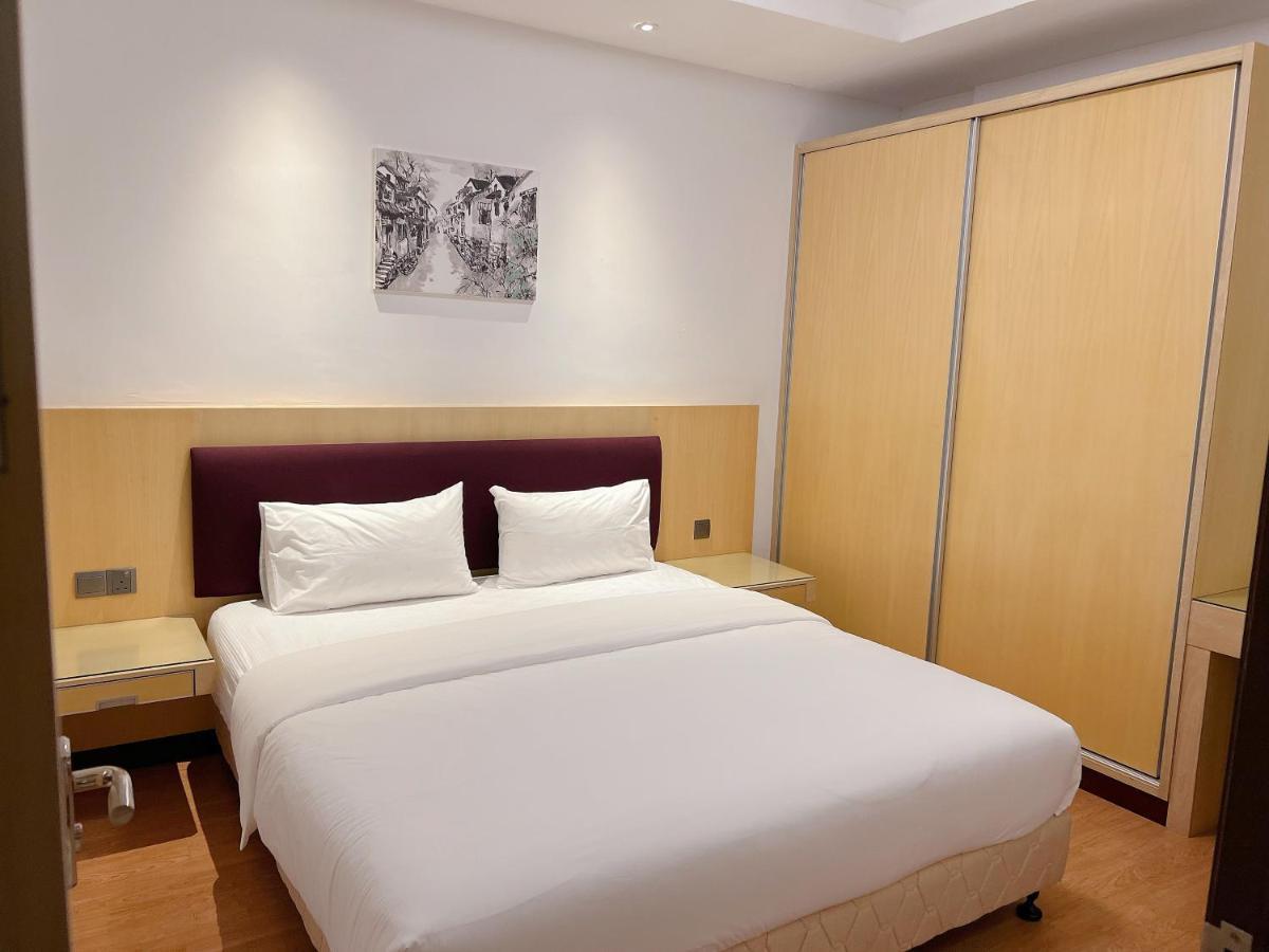 Imperial Grand Suite Apartment Kuching Kültér fotó