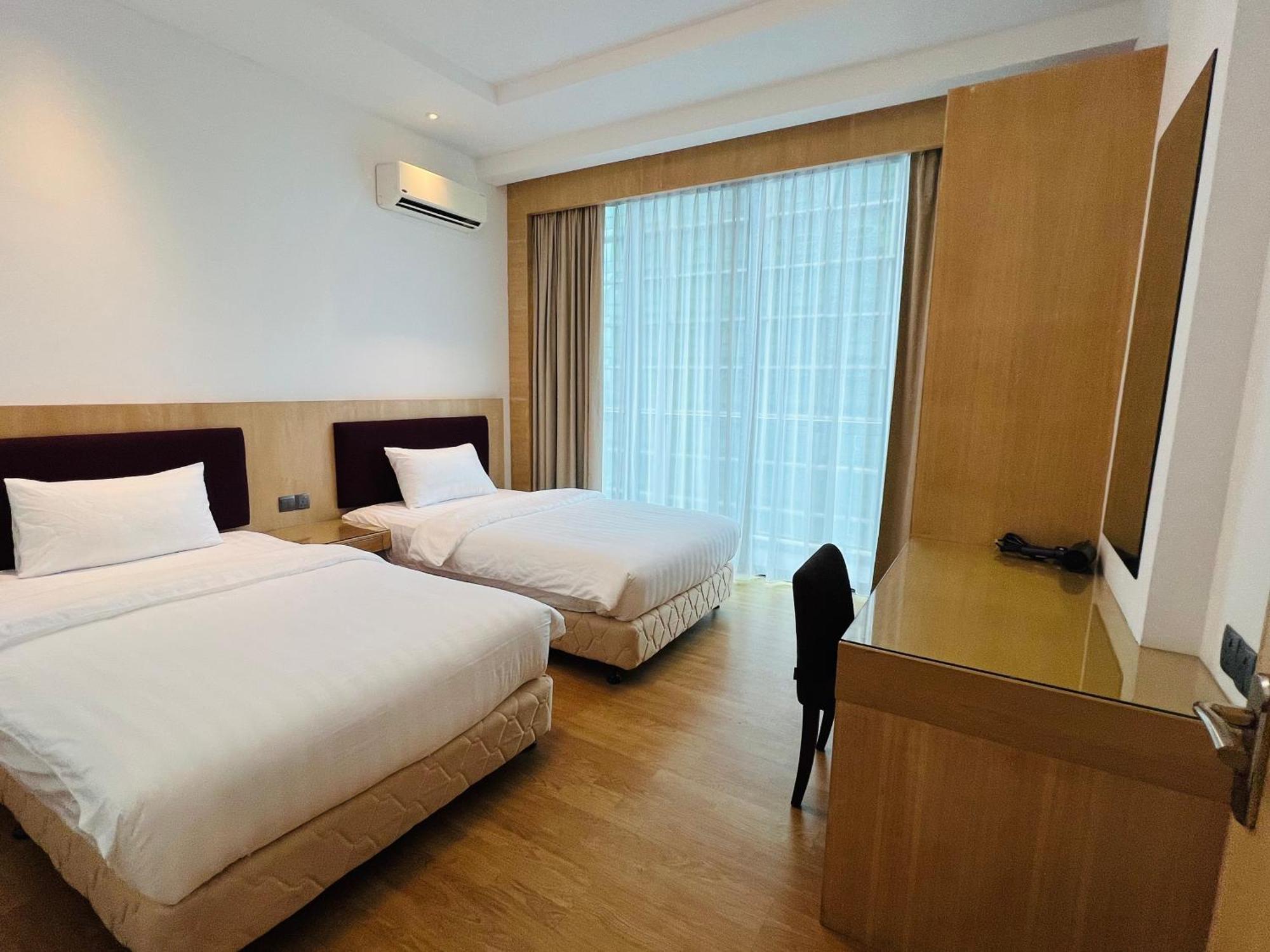 Imperial Grand Suite Apartment Kuching Kültér fotó